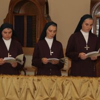 Professione di tre sorelle figlie della Misericordia e della Croce